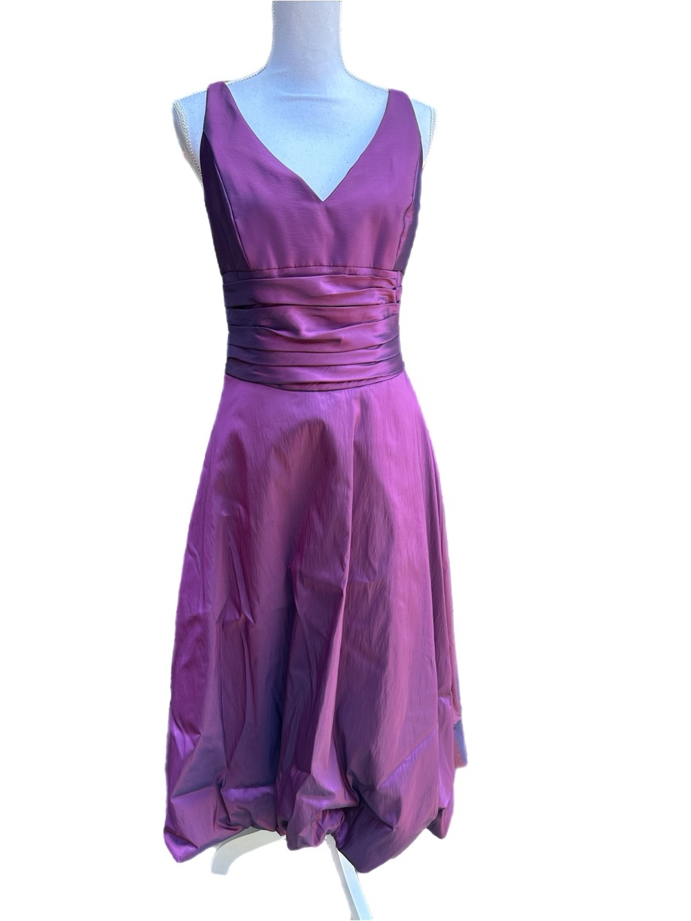 B2 Iridescent Purple V-Neck Sleeveless Bubble Hem Cocktail Dress